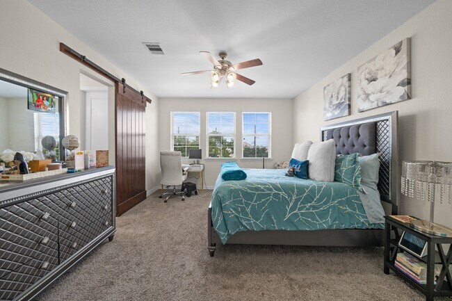 Photo - 9679 Towne Lake Pkwy