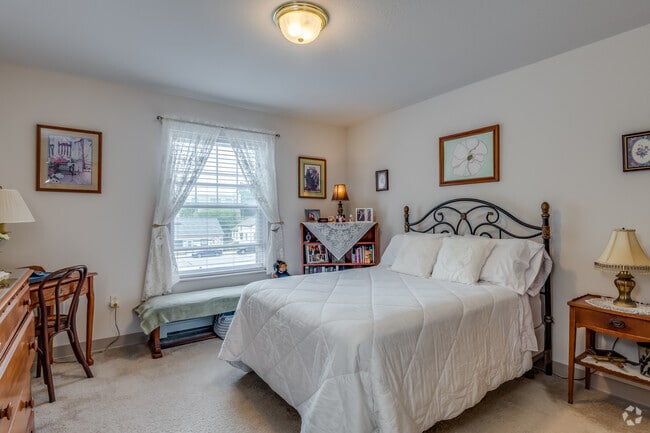 1 BR, 1 BA - 733SF