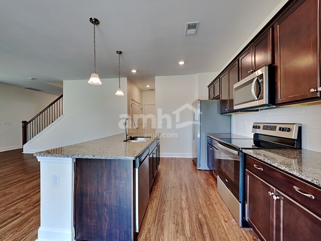 Photo - 316 Azore Way