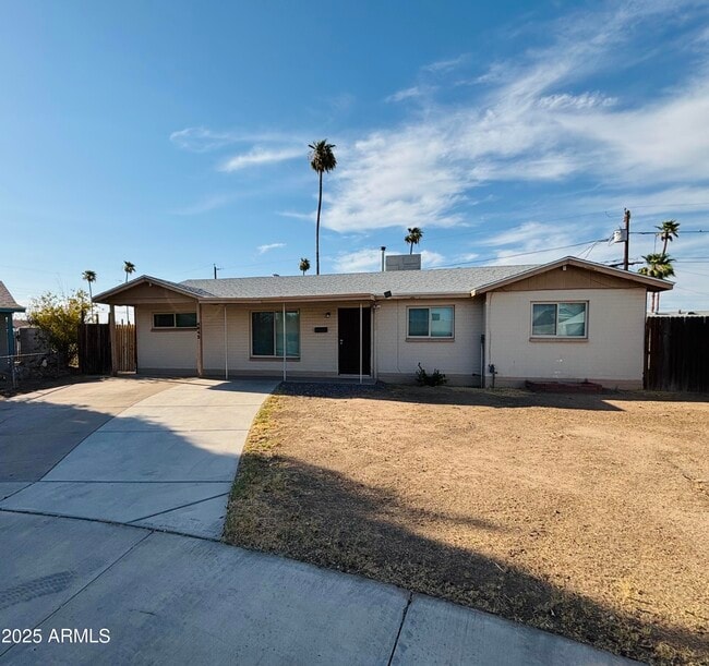 Photo - 4842 W Elm St