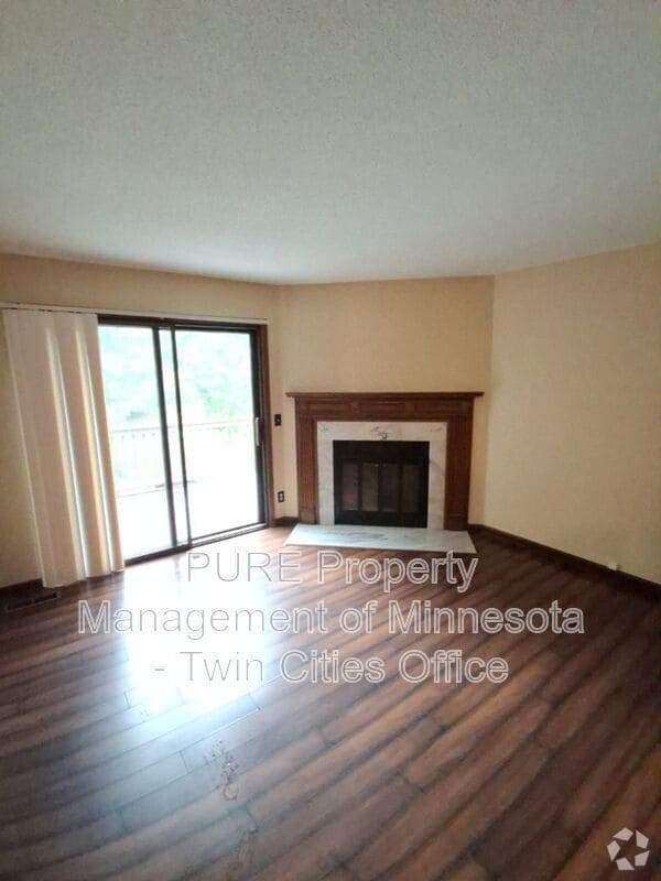 Building Photo - 5231 Balmoral Ln Rental