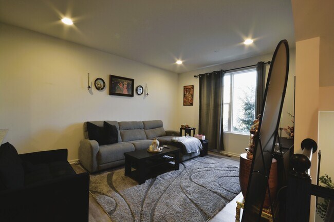 Photo - 3S624 Everton Dr