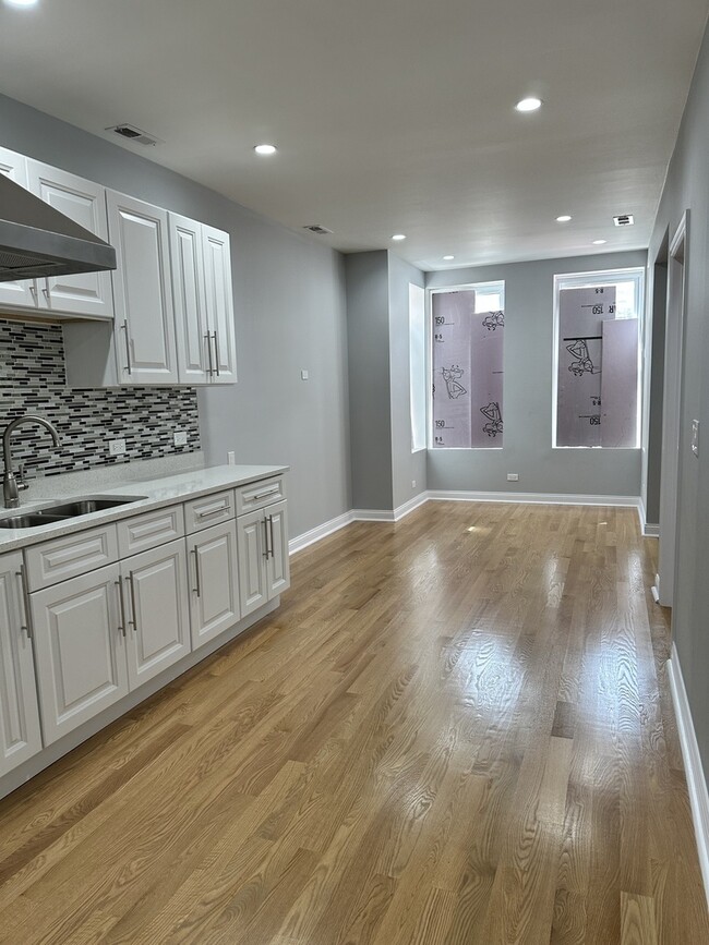 Photo - 2002 W 21st Pl