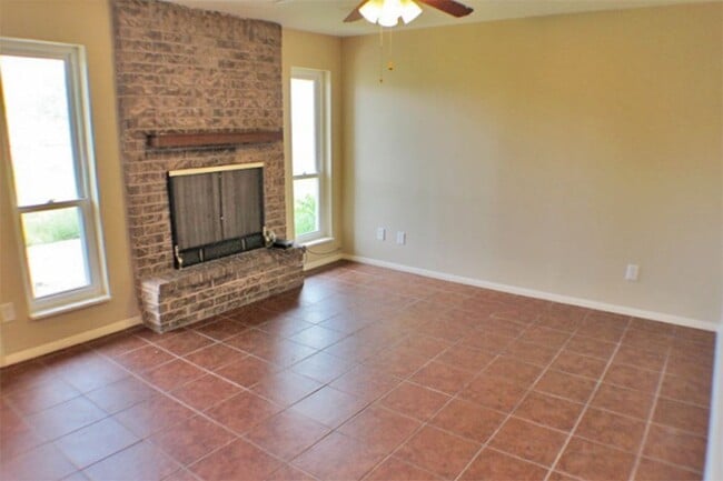 Photo - 2 NW 69th St