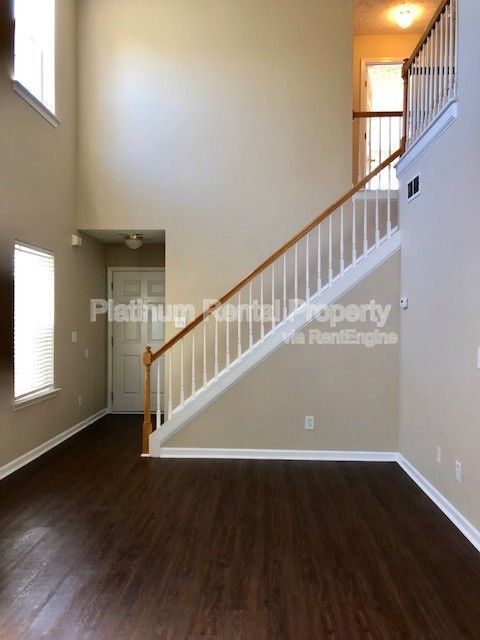 Photo - 202 Ilex Dr