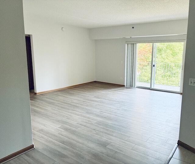 Photo - 927 Elderberry Cir Unidad 207