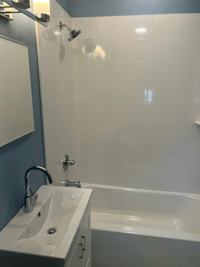 Photo - 2024 Columbia Ave Unit 3