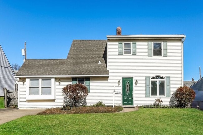 Building Photo - 18 Azalea Ln