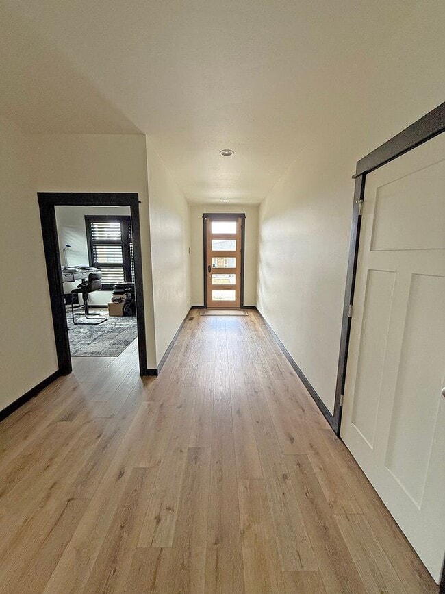 Photo - Modern Three Bedroom Townhome with Air Conditioning