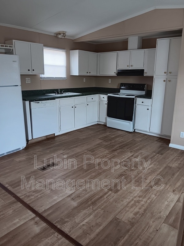 Building Photo - 11 Thornton Cove