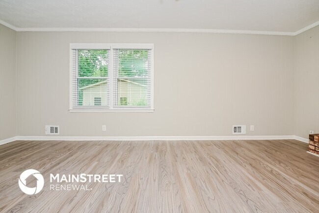 Photo - 188 Bridgewood Dr SE