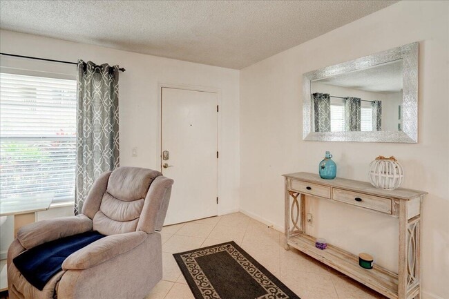 Photo - 638 Snug Harbor Dr Unit E4