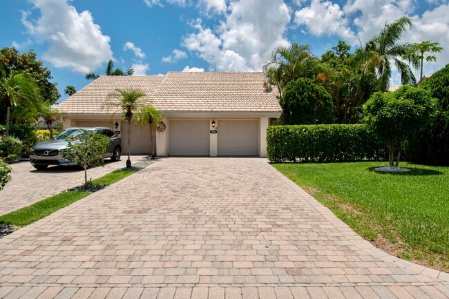 9708 Erica Ct