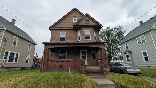 Building Photo - Charming Home for Rent in Scenic Canton: Y...