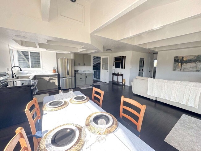 Photo - "Charming 3-Bed, Renovated Convenience on Ainaola Drive in Hilo!"