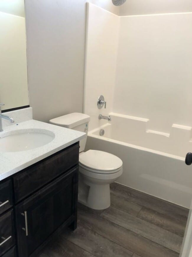 Photo - **NOTE: We are only advertising this unit. Please do not apply with us. For all questions or to s...