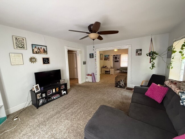Photo - Spacious 1-Bedroom Upper Unit Unit 831 (Upper)