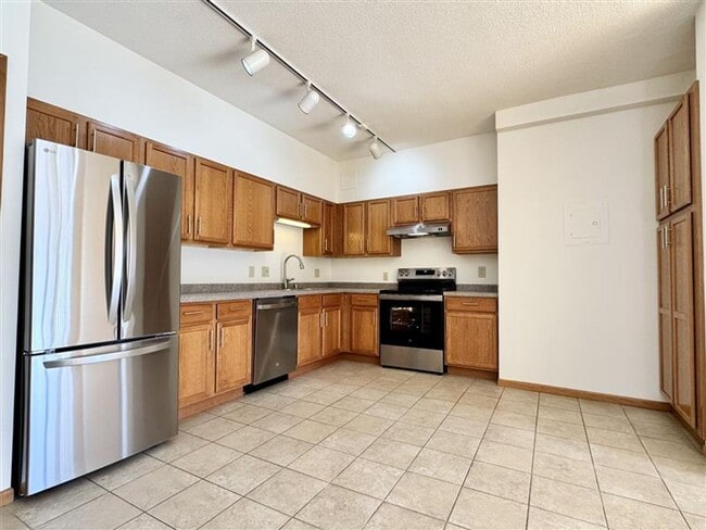Shorewood Apartments