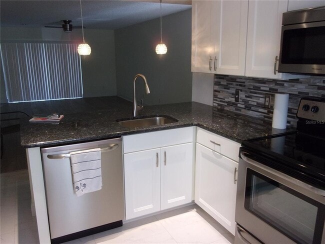 Photo - 132 E Cypress Ct