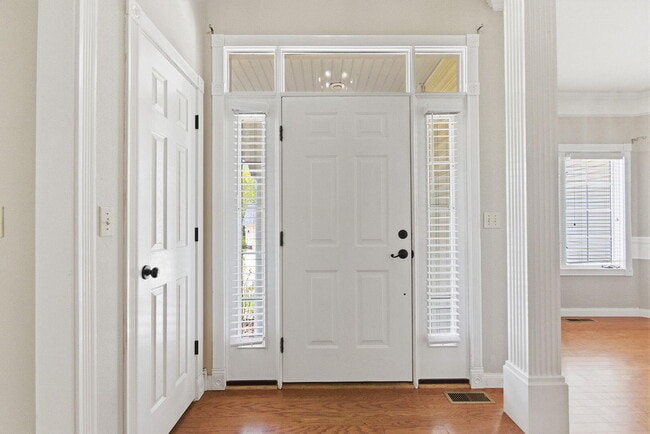 Photo - 1110 Brookedale Ct