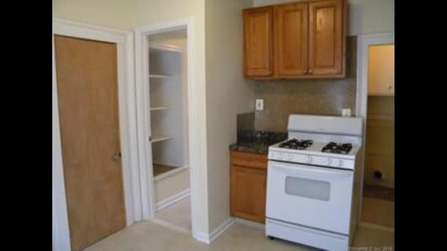 Building Photo - 11 Aetna Pl Unit 1