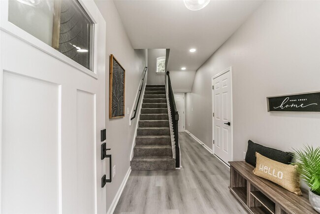 Photo - 2519 Washington St