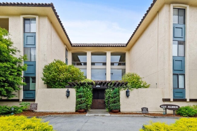 Building Photo - 525 Almer Rd Rental