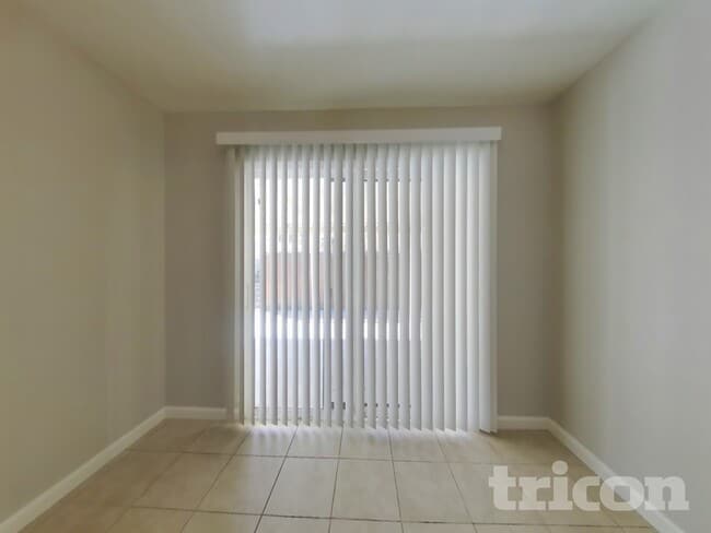 Photo - 783 Manor Rd