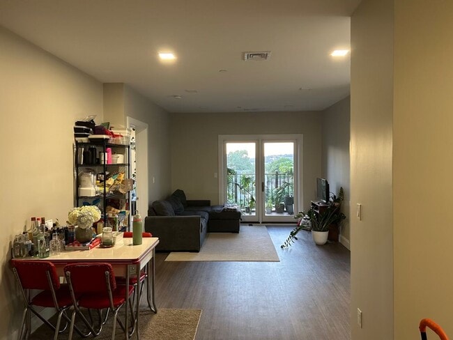 Photo - Luxury Condo Style 2 Bed plus, 2 Bath Apartment!