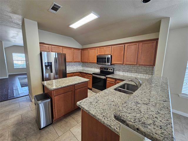 Photo - 520 Creekside Dr