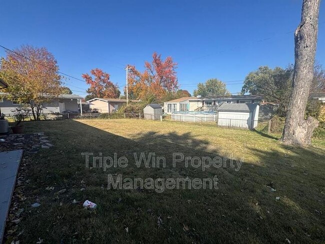 Photo - 775 Crabapple Ln