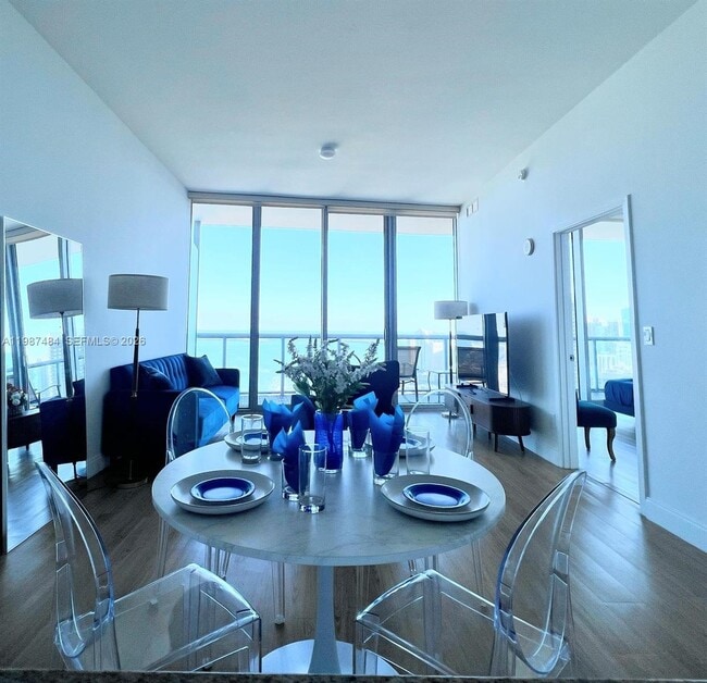 Photo - 888 Biscayne Blvd Unit 4807