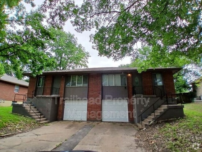 Building Photo - 1026 SW Kingscross Rd Rental
