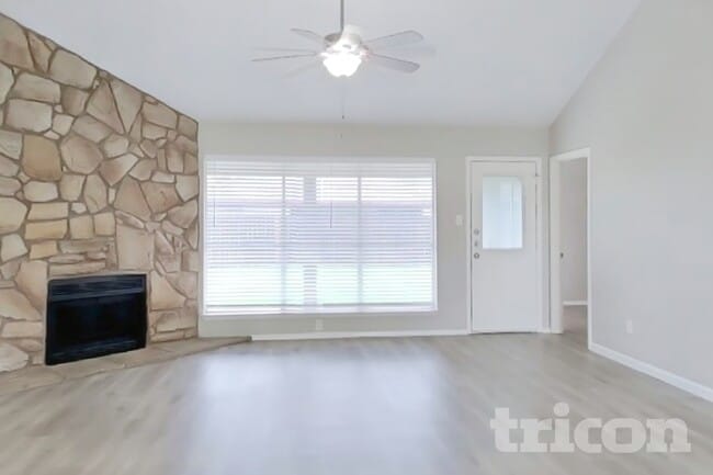 Photo - 14831 Waterside Dr