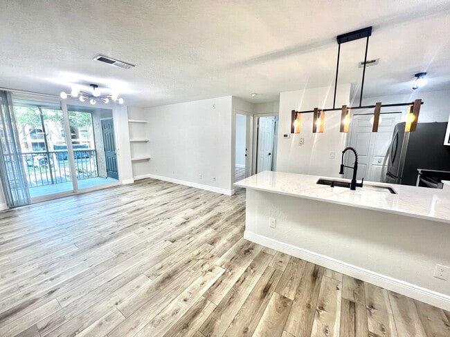 Building Photo - 7618 Pissarro Dr Unit 15205