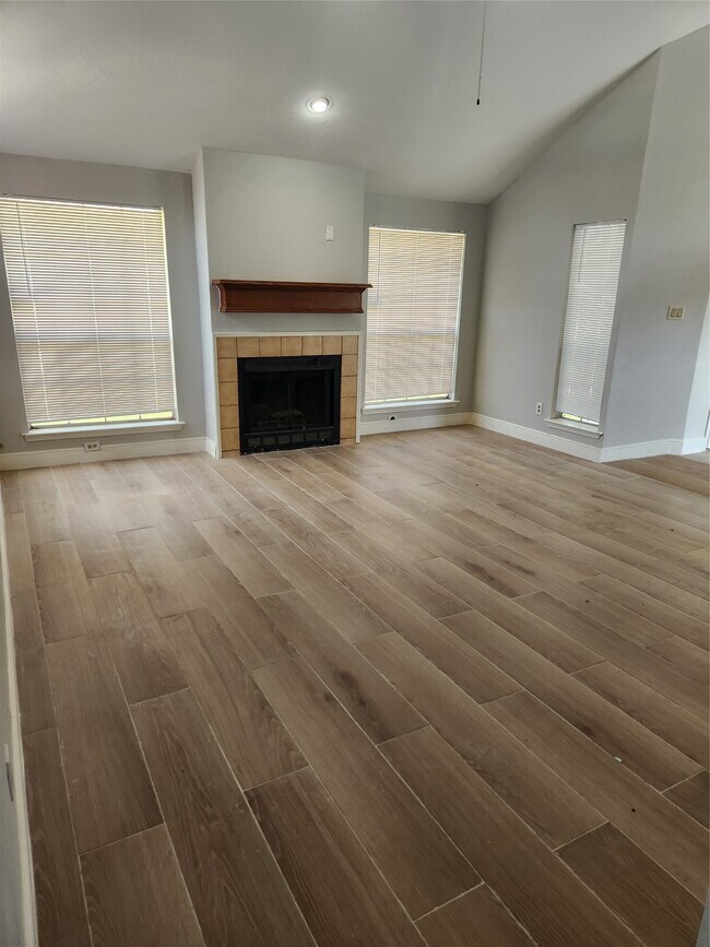 Photo - 9339 Stonecreek Ln