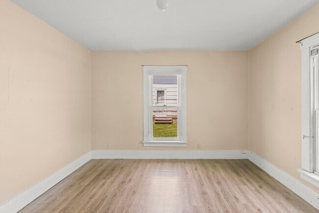 Photo - 1421 Tremont St