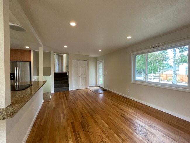 Photo - Newly Remodeled 6 Bed 3 Bath Martin Acre’s Home in Boulder- AVAILABLE NOW! (Short Term Lease)