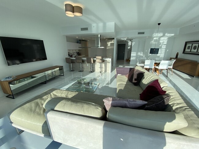 Photo - 17111 Biscayne Blvd