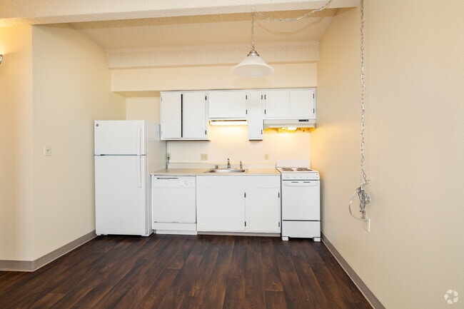 1BR, 1BA - 575SF - Kitchen