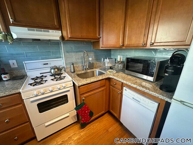 Photo - 1054 Cambridge St Unidad 2F