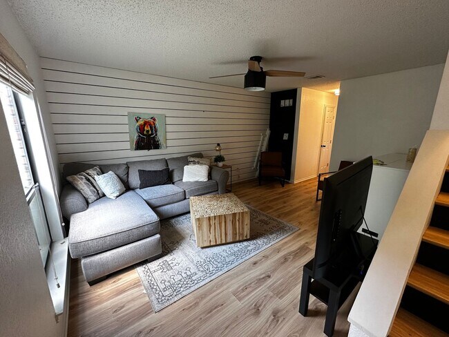 Photo - Furnished 2/2.5 Condo Blocks from Baylor C...