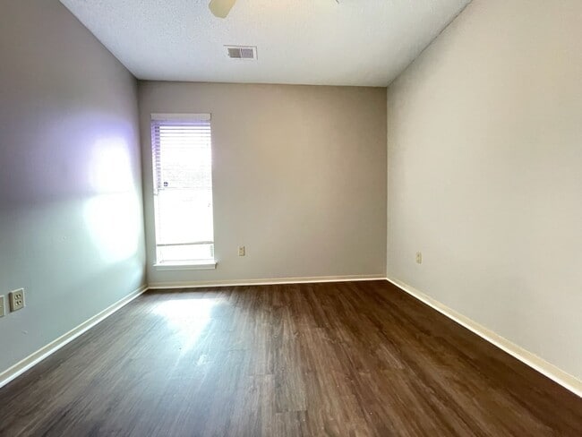 Photo - Magnolia Subdivision, quiet street