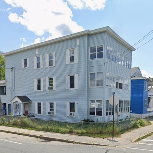 Building Photo - 634 Burgess St