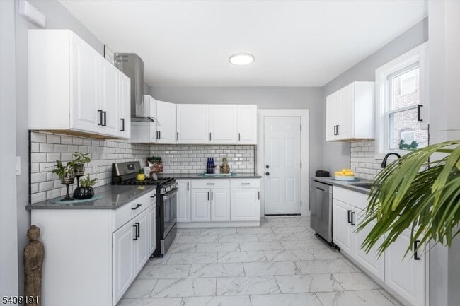 Photo - 440 N Grove St Unit 1