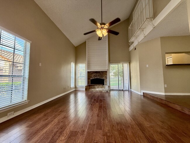 Photo - 777 Custer Rd