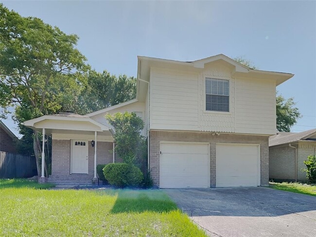 Photo - 8527 Woodland Willows Dr House