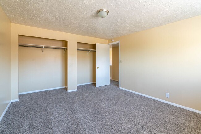 Photo - Sunny & Inviting Apartment with Clean Finishes in Great Location Unit #8