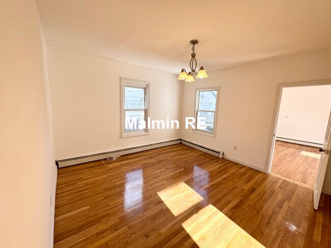 Photo - 49 Chestnut Ave Unit 3