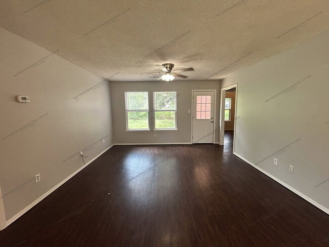 Photo - 1911 Whippoorwill Dr